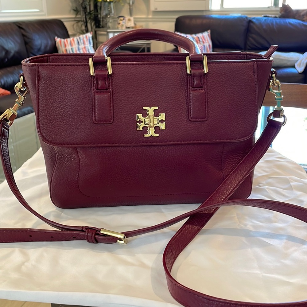 Tory Burch Leather Purse 👛